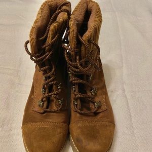 universal thread brown boots